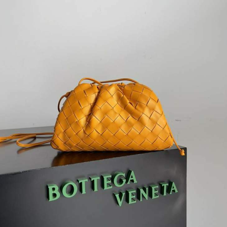Picture of Bottega Veneta Handbags _SKUfw229562310fw